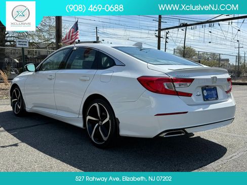 Used 2019 Honda Accord Sport image 2
