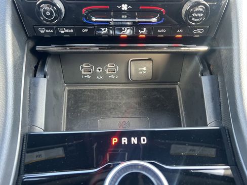 New 2025 Jeep Grand Cherokee Altitude AWD/4WD image 44
