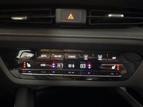 Used 2023 Buick Envision Essence w/ Sport Touring Package image 17