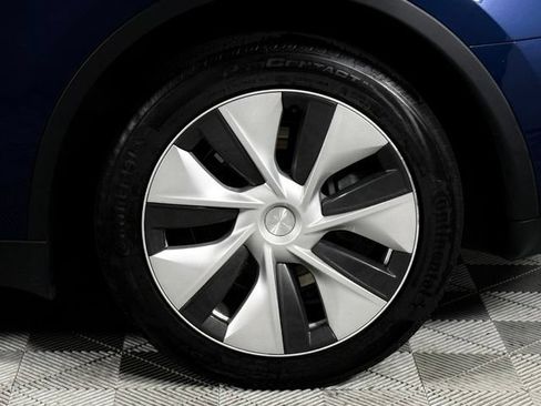 Used 2023 Tesla Model Y Long Range AWD/4WD image 13