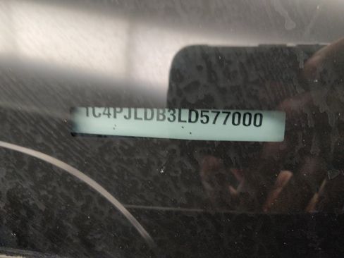 Used 2020 Jeep Cherokee Limited FWD image 33