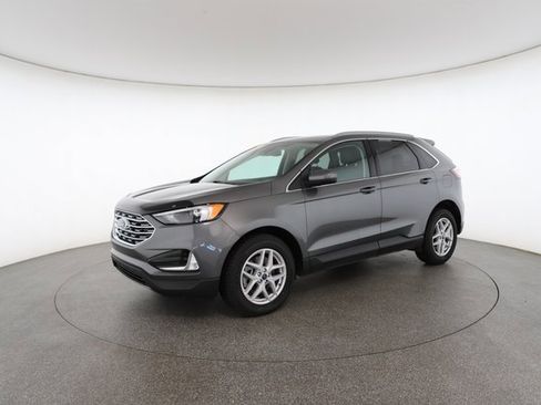 Used 2022 Ford Edge SEL w/ Convenience Package image 3