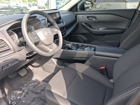 Used 2026 Nissan Rogue S FWD image 10