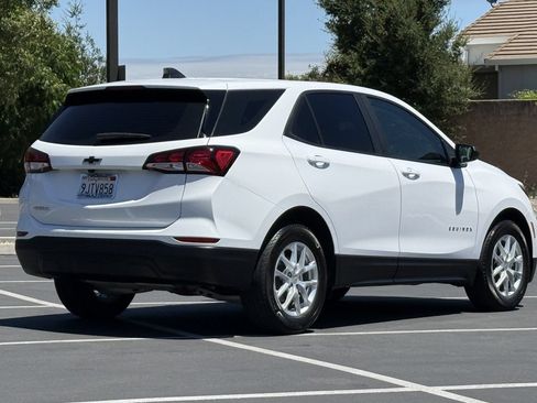 Used 2024 Chevrolet Equinox LS FWD image 10