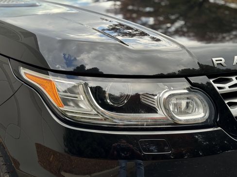 Used 2014 Land Rover Range Rover Sport HSE image 11