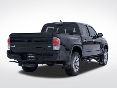 Used 2019 Toyota Tacoma Limited image 8