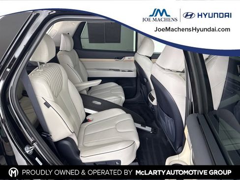 Certified 2025 Hyundai Palisade Limited image 13