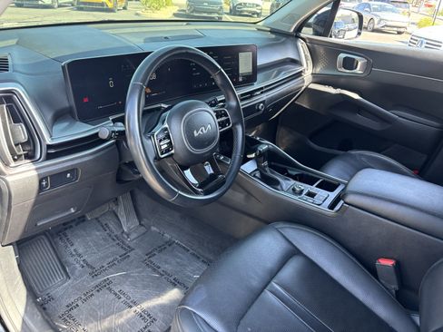 Certified 2024 Kia Sorento S FWD image 16