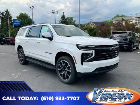 New 2026 Chevrolet Suburban RST w/ Comfort Package AWD/4WD image 1