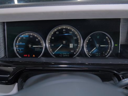 Used 2022 Rolls-Royce Phantom Sedan w/ The Phantom Package RWD image 48