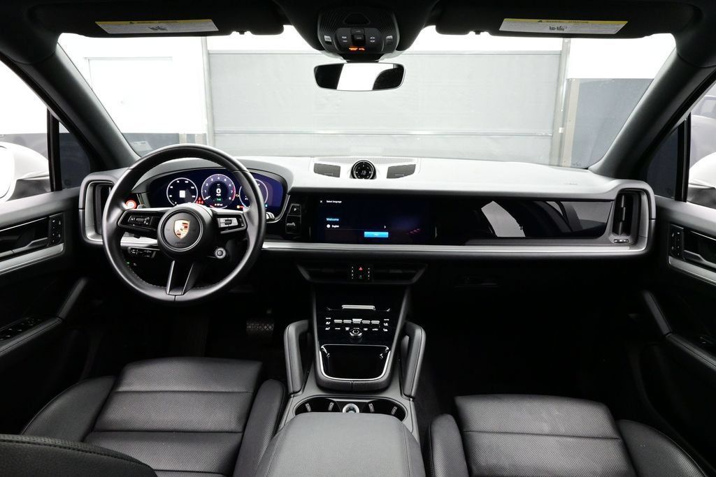 Certified 2024 Porsche Cayenne AWD/4WD image 19