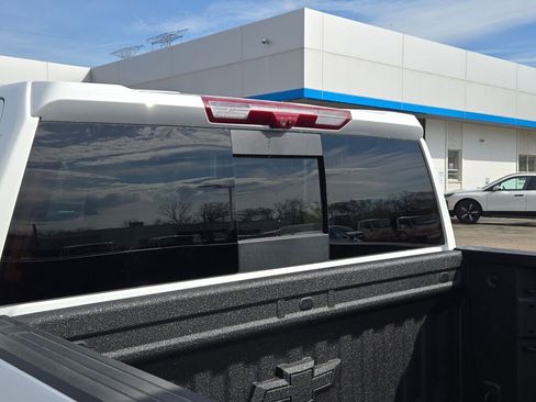 New 2026 Chevrolet Silverado 1500 ZR2 image 17