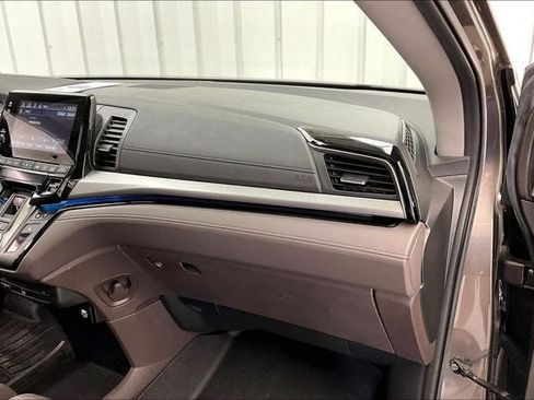 Used 2019 Honda Odyssey Elite image 18