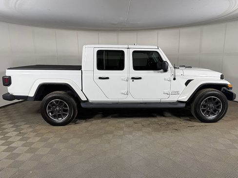 Used 2022 Jeep Gladiator Overland AWD/4WD image 11