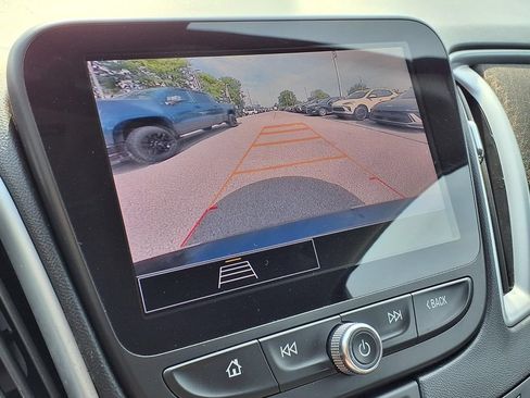 Used 2023 Chevrolet Malibu LT FWD image 17