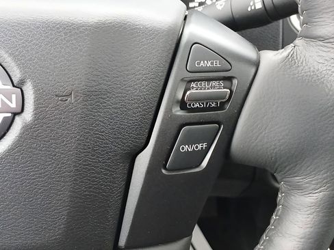 Used 2024 Nissan Frontier SL image 21