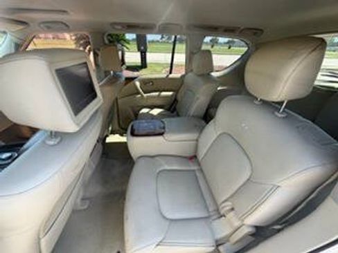 Used 2012 INFINITI QX56 4WD w/ Theater Pkg image 8