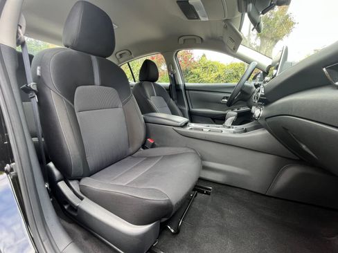 Used 2025 Nissan Sentra SV FWD image 34