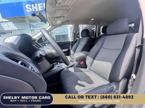 Used 2017 Nissan Pathfinder S image 10