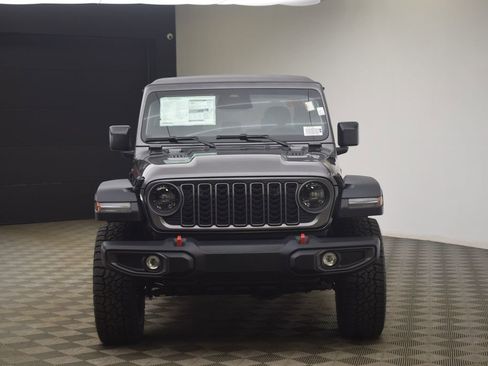 New 2026 Jeep Gladiator Rubicon w/ Steel Power Dome Hood Package AWD/4WD image 2