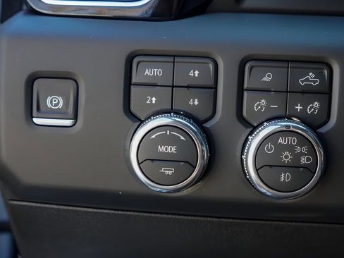 New 2026 GMC Sierra 3500 Denali Ultimate image 15