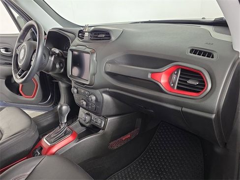 Used 2022 Jeep Renegade Trailhawk w/ Trailer Tow Group image 20