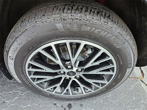 Used 2024 Ford Escape SE w/ PHEV Premium Package image 14