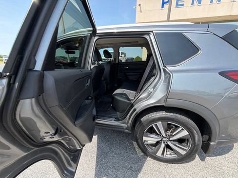 Used 2024 Nissan Rogue SL w/ SL Premium Package FWD image 14