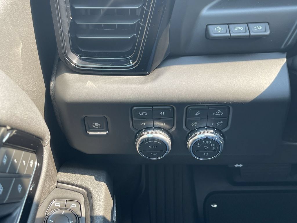 New 2026 GMC Sierra 1500 AT4 w/ AT4 Premium Package AWD/4WD image 18