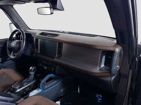 Used 2023 Ford Bronco Outer Banks AWD/4WD image 30
