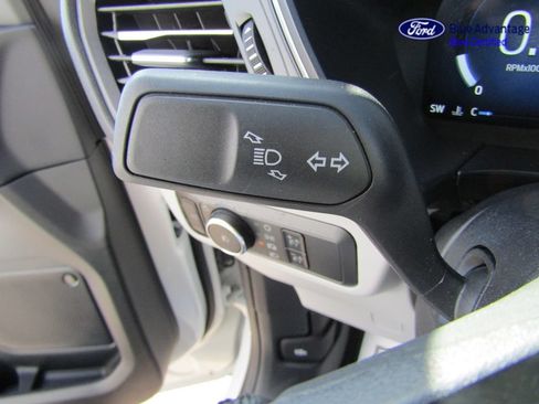 Certified 2025 Ford Escape Platinum w/ Premium Technology Package AWD/4WD image 27