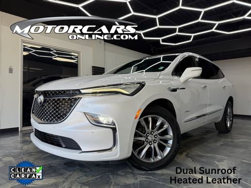 Used 2023 Buick Enclave Avenir image 1