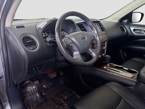Used 2020 Nissan Pathfinder Platinum FWD image 23