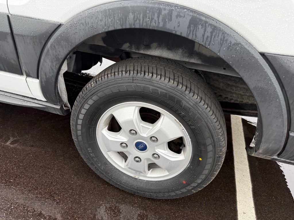 Used 2018 Ford Transit 250 130 Medium Roof w/ Exterior Upgrade Package RWD image 9