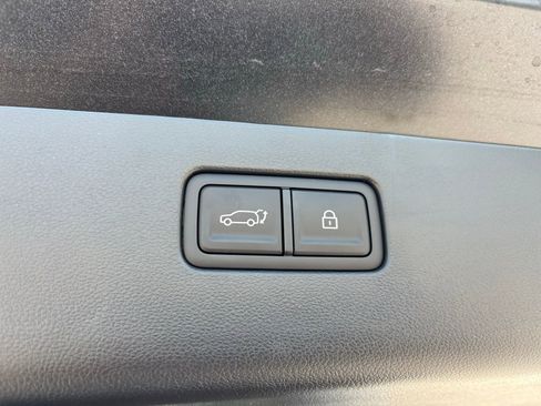 New 2026 Hyundai Ioniq 9 SEL image 16