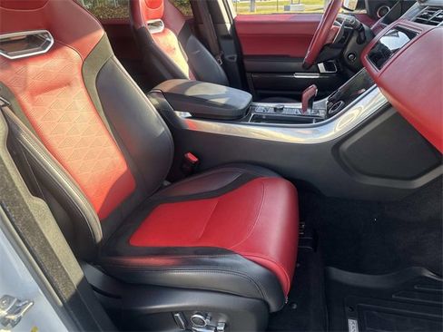 Used 2020 Land Rover Range Rover Sport SVR image 11