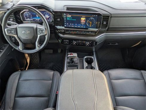 Used 2024 Chevrolet Silverado 1500 LT Trail Boss w/ LT Trail Boss Premium Package image 5