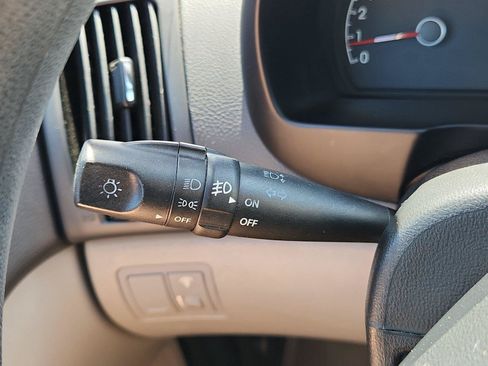 Used 2010 Hyundai Elantra GLS FWD image 29