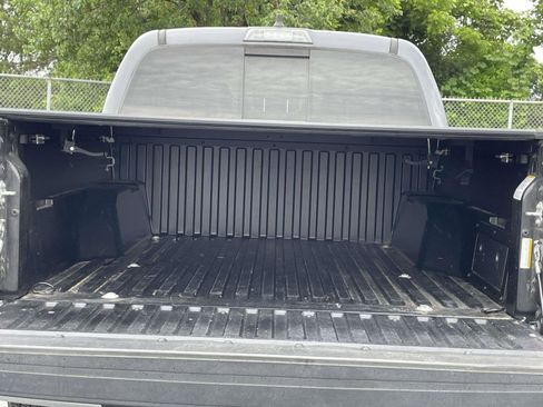 Used 2021 Toyota Tacoma SR5 RWD image 10