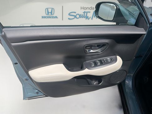 Used 2024 Honda HR-V EX-L image 19