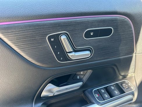 Certified 2025 Mercedes-Benz GLA 250 image 18