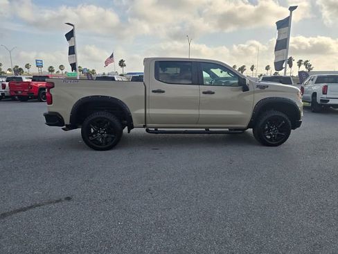 Used 2023 Chevrolet Silverado 1500 Custom Trail Boss w/ LPO, Dark Essentials Package AWD/4WD image 4