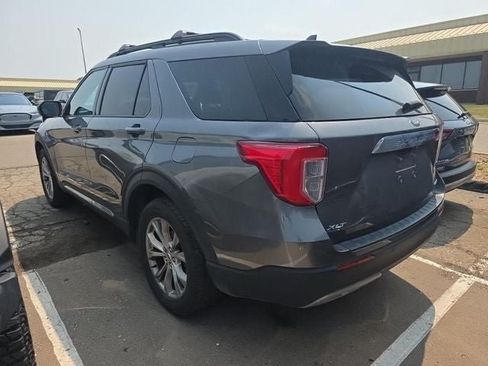 Used 2022 Ford Explorer XLT w/ Equipment Group 202A AWD/4WD image 7