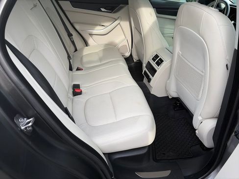 Used 2023 Jaguar F-PACE S AWD/4WD image 27