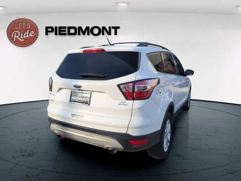 Used 2017 Ford Escape SE w/ Equipment Group 201A FWD image 5