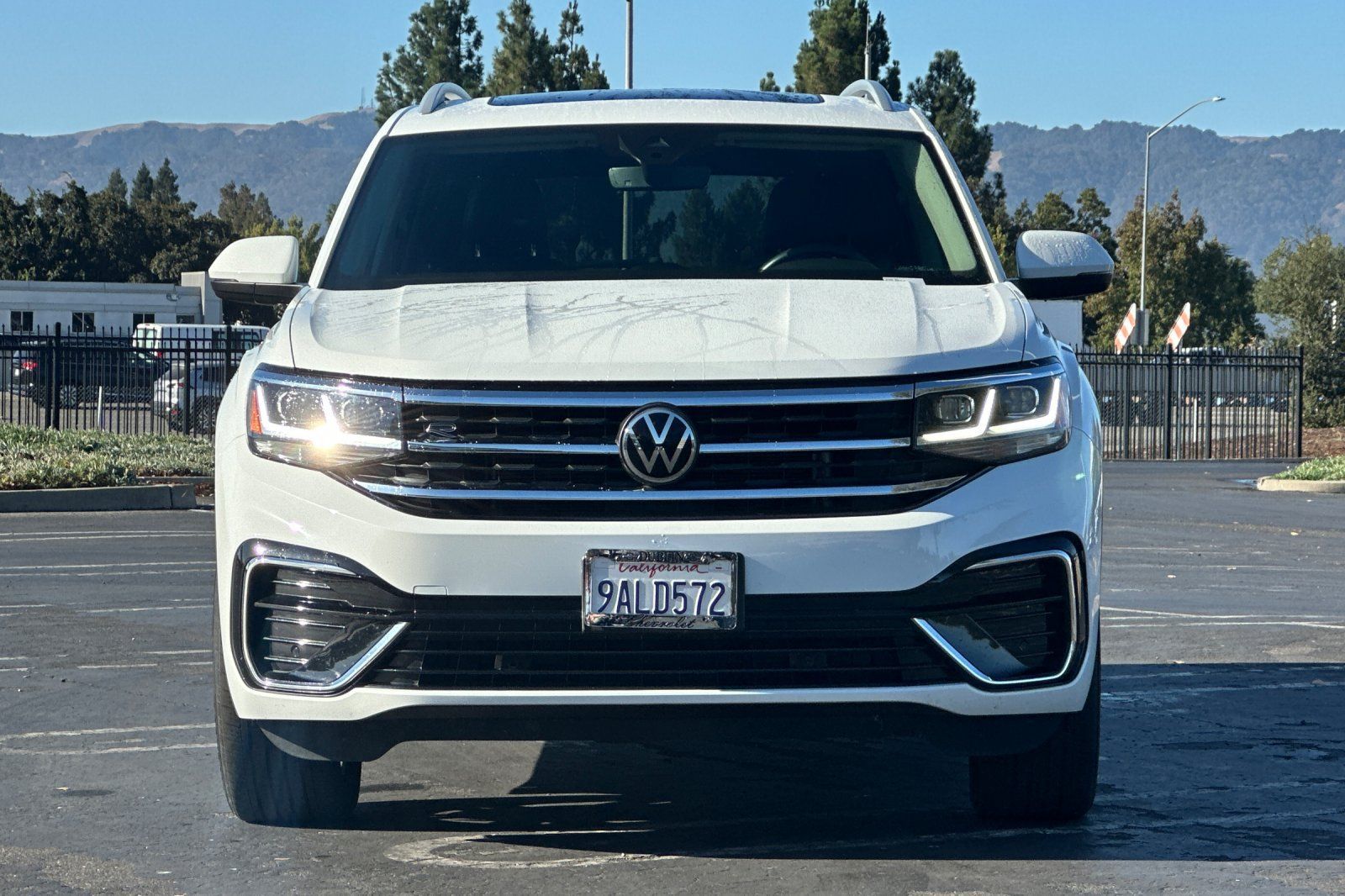 Used 2022 Volkswagen Atlas SEL R-Line AWD/4WD image 9