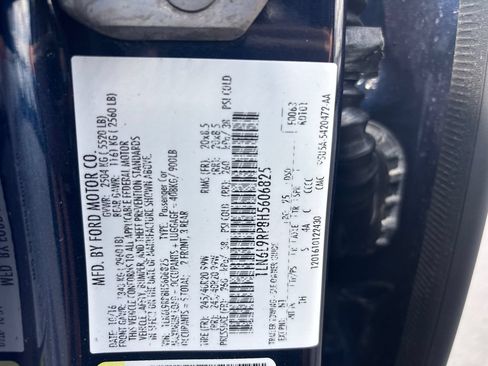 Used 2017 Lincoln Continental Reserve FWD image 18