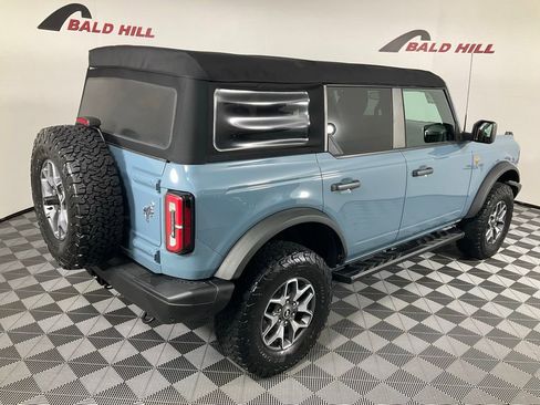 Used 2022 Ford Bronco Badlands image 6