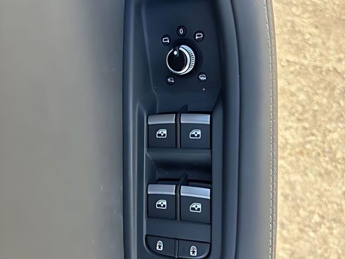 Used 2024 Audi A4 2.0T Prestige image 12