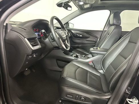 Used 2024 GMC Terrain SLT w/ Elevation Edition FWD image 12